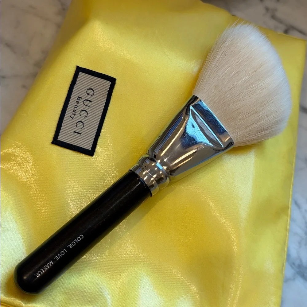 ZOEVA LUXE FACE FINISH 100 brush